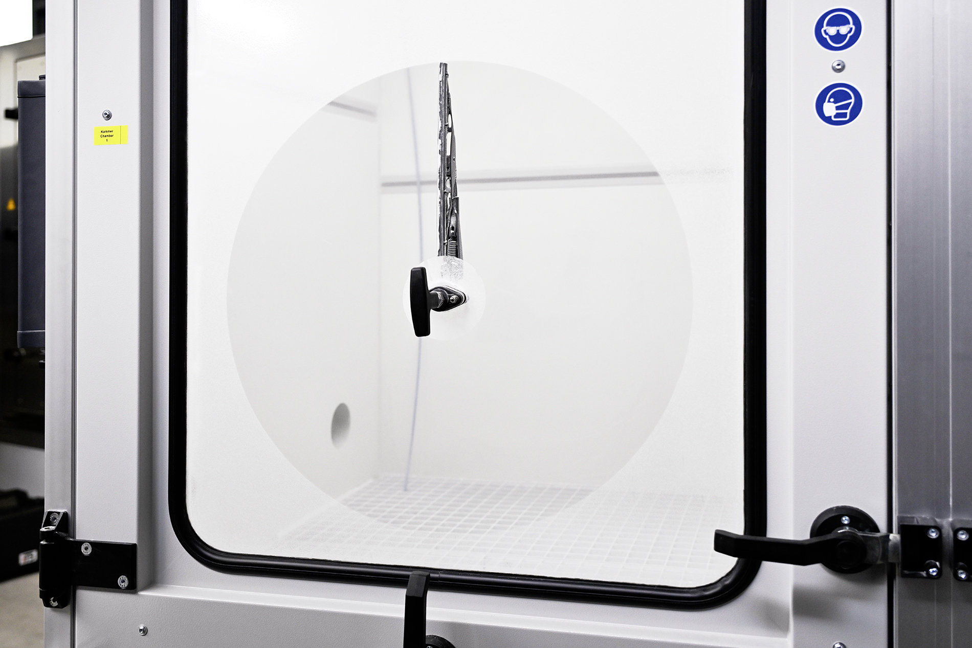 Staubtestkammer im Einsatz_SK 2000